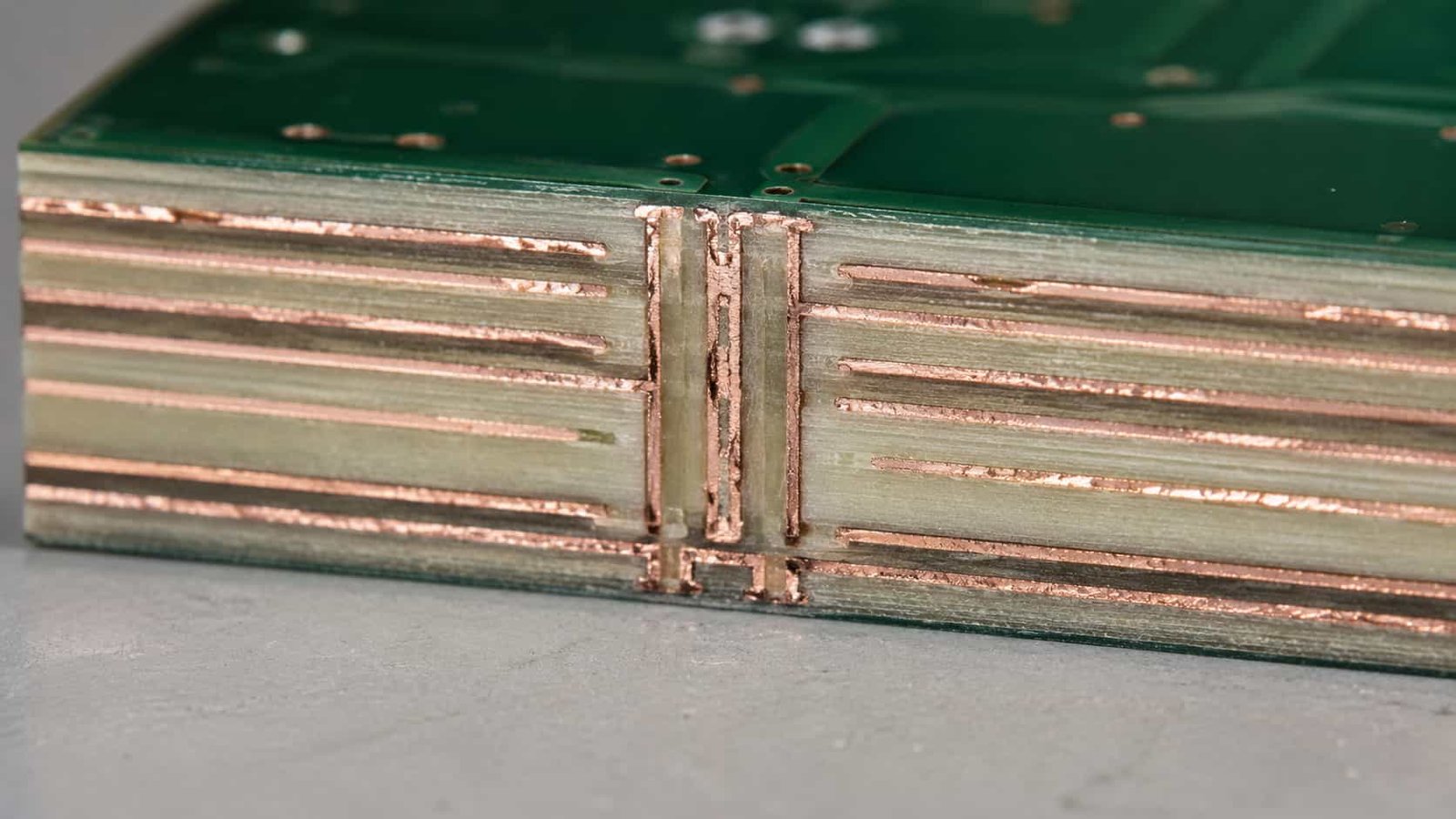 F4B and Rogers PCB stackup cross section showing dielectric layer copper layers plated holes and material thickness review